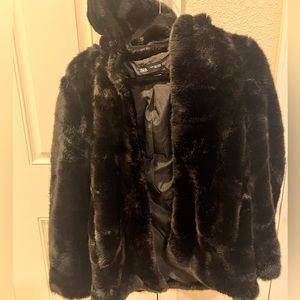Zara woman’s faux fur coat jacket